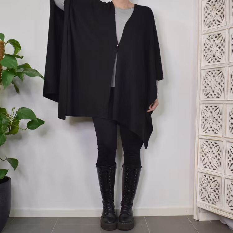 Poncho-sjal med Knapp SVART