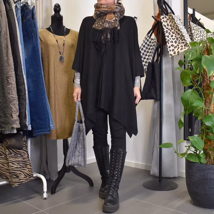 Poncho-sjal med Knapp SVART