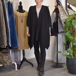 Poncho-sjal med Knapp SVART