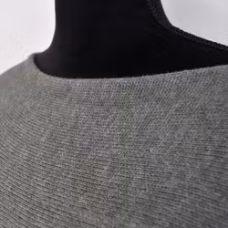 Finstickad tröja Volangärm KAKI