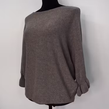 Finstickad tröja Volangärm TAUPE
