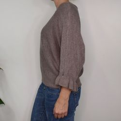Finstickad tröja Volangärm TAUPE