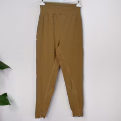 SECOND HAND Yogabyxa ECO Santosha SENAP Storlek M - Santa Ni