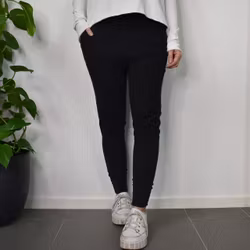 SECOND HAND Yogabyxa ECO Santosha SVART Storlek S - Santa Ni