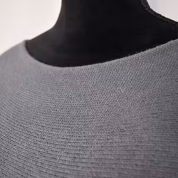 Finstickad tröja Volangärm ANTRACIT