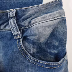 SECOND HAND Baggy Jeans BLÅ Storlek 34 - Place du Jour