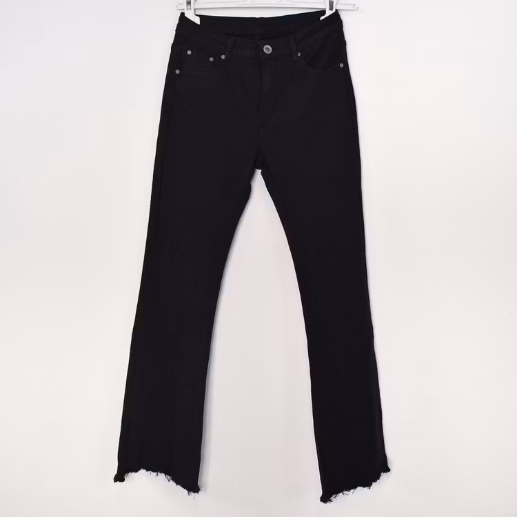 Stretchjeans Shortcut med fransar SVART - 3D Denim