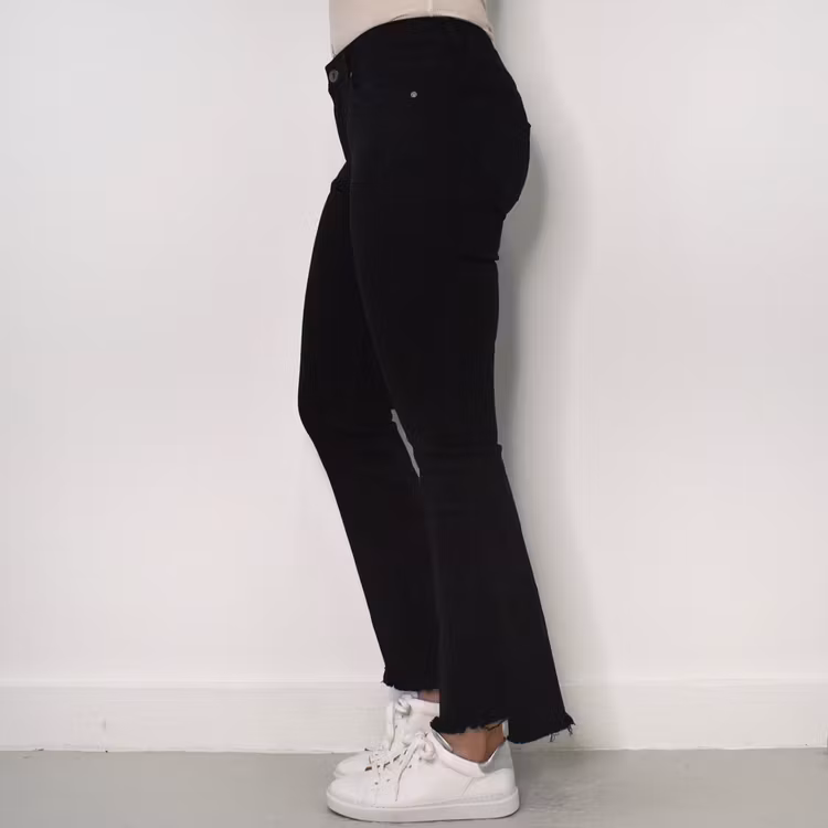 Stretchjeans Shortcut med fransar SVART - 3D Denim