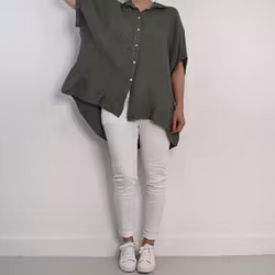 Kort linneskjorta med Volang KAKI
