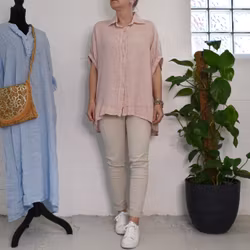 Kort linneskjorta med Volang ROSA