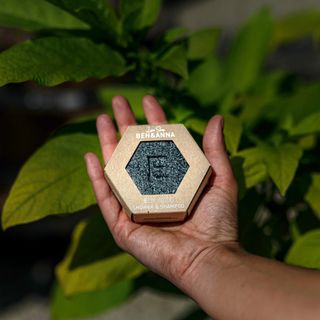 Dusch- & Schampo-kaka Lovesoap Elm Wood 60g - Ben & Anna