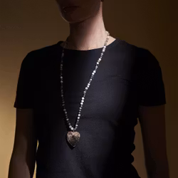 Halsband Irene GRÅ - The Moshi