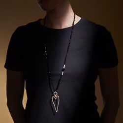 Halsband Cassandra SVART/GULD - The Moshi