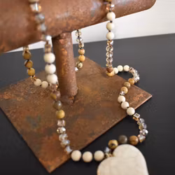 Halsband Eloise BEIGE - The Moshi