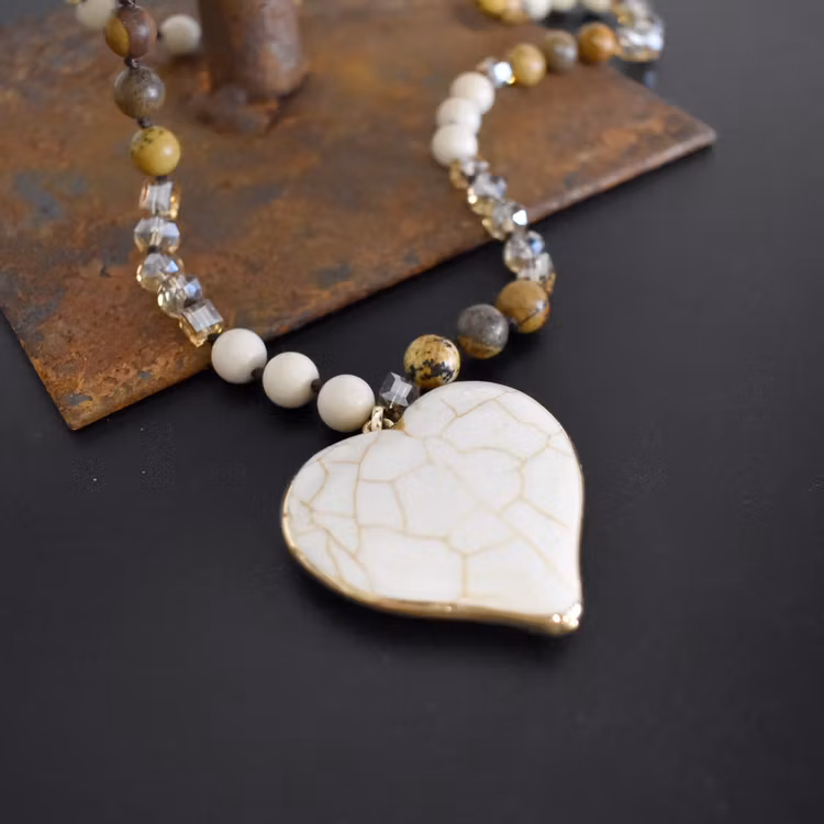 Halsband Eloise BEIGE - The Moshi