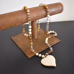 Halsband Eloise BEIGE - The Moshi