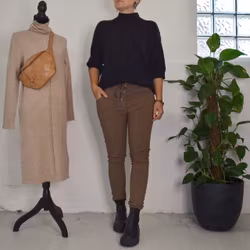 Stretchig Byxa Alva MÖRK TAUPE