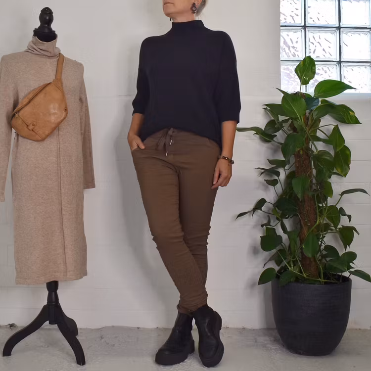 Stretchig Byxa Alva MÖRK TAUPE