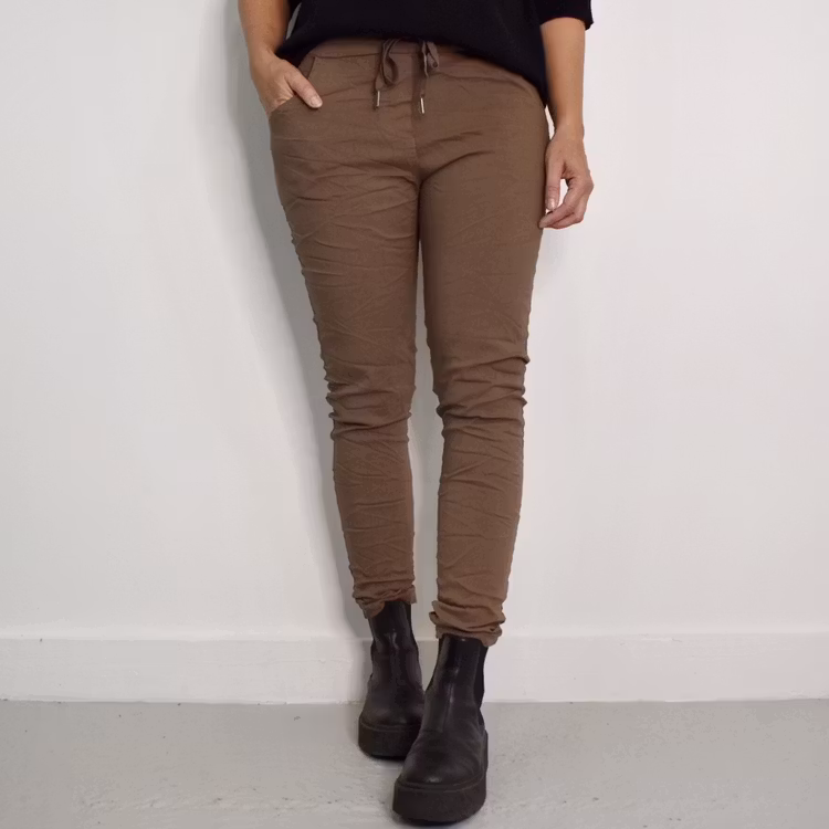 Stretchig Byxa Alva MÖRK TAUPE