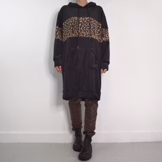 Hoodieklänning Velour Emily SVART - Camicia