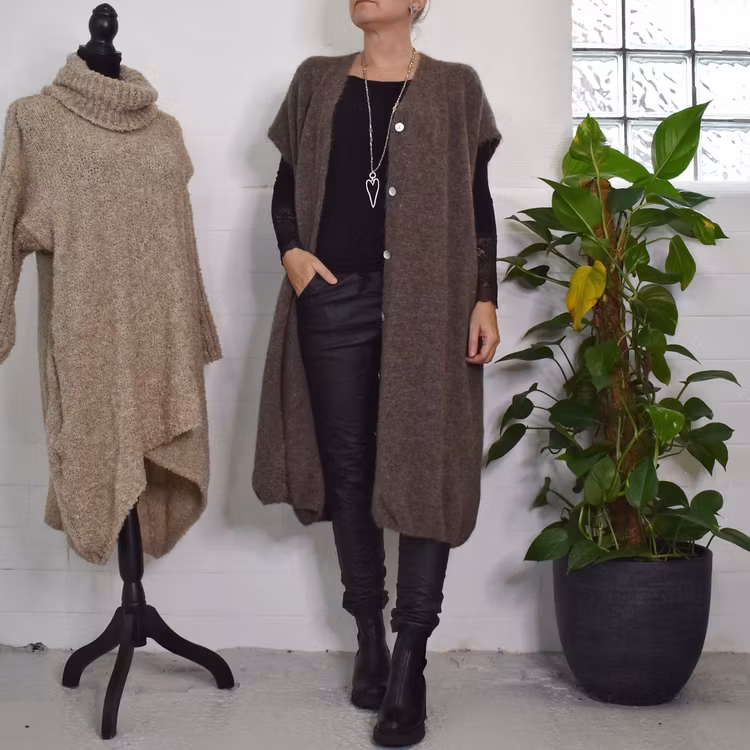 Stickad klänning/väst Joelle BRUN - Camicia