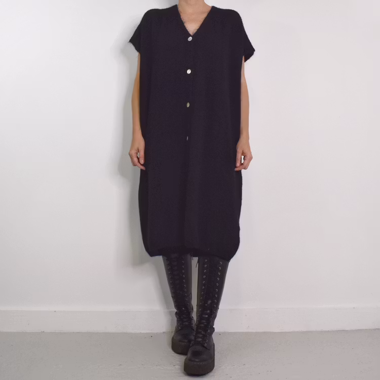 Stickad klänning/väst Joelle SVART - Camicia