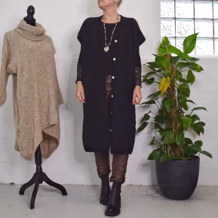 Stickad klänning/väst Joelle SVART - Camicia