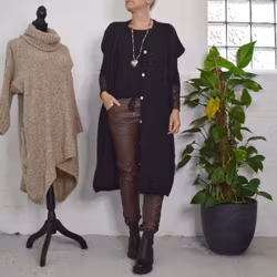 Stickad klänning/väst Joelle SVART - Camicia