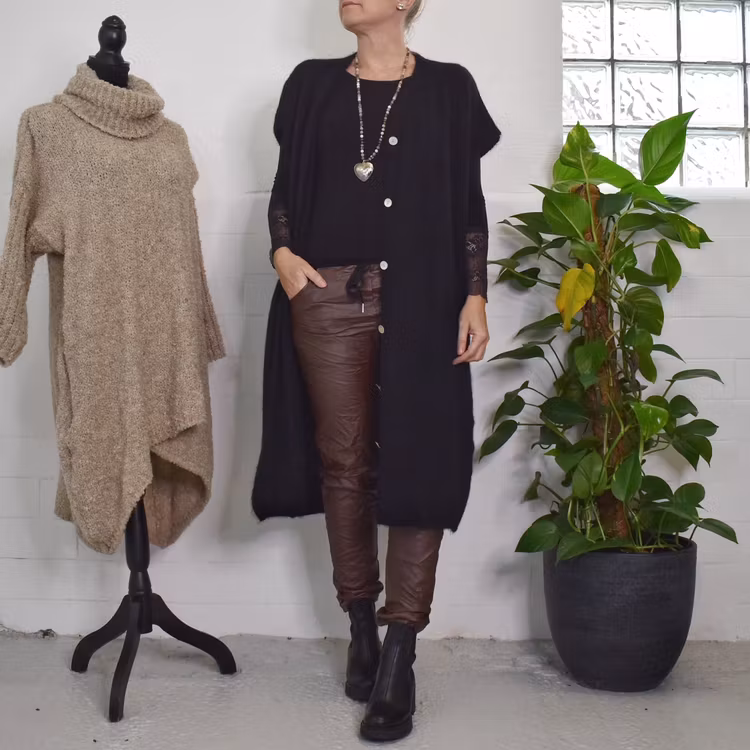 Stickad klänning/väst Joelle SVART - Camicia