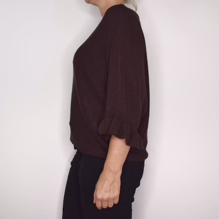 Finstickad tröja Volangärm CHOCOLAT