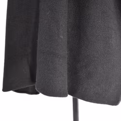 Finstickad Ponchotröja Sia SVART - Marta du Chateau