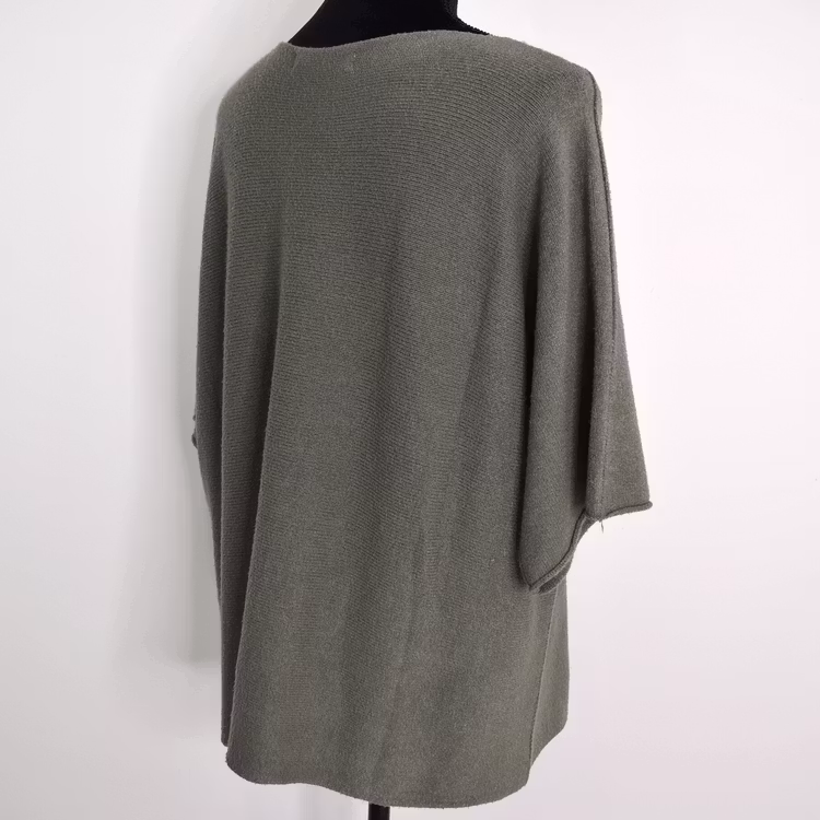 Finstickad Ponchotröja Sia MILITARY - Marta du Chateau