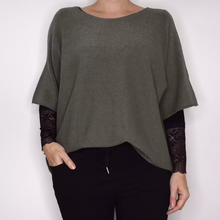 Finstickad Ponchotröja Sia MILITARY - Marta du Chateau