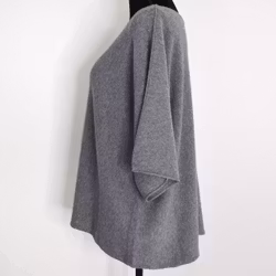 Finstickad Ponchotröja Sia MEDIUM GRÅ - Marta du Chateau