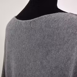 Finstickad Ponchotröja Sia MEDIUM GRÅ - Marta du Chateau