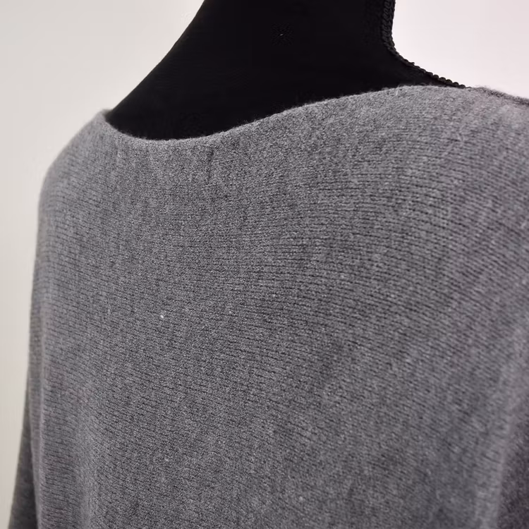 Finstickad Ponchotröja Sia MEDIUM GRÅ - Marta du Chateau