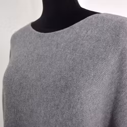 Finstickad Ponchotröja Sia MEDIUM GRÅ - Marta du Chateau