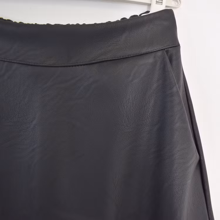 Kjol Alexia Vaxad SVART - Mix By Heart