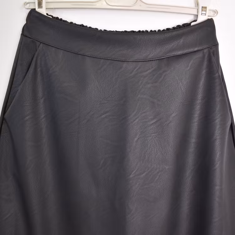 Kjol Alexia Vaxad SVART - Mix By Heart