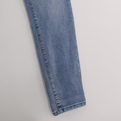 ANDRASORTERING Jeans med Gylf LJUS BLÅ Storlek M/38 - 3D Denim