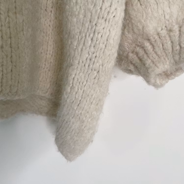 SECOND HAND! Stickad Tröja Over Sized ECRU