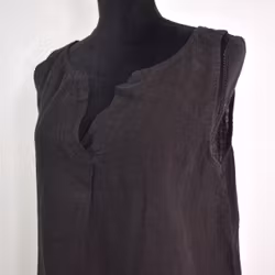 Linne/Ärmlös topp SVART