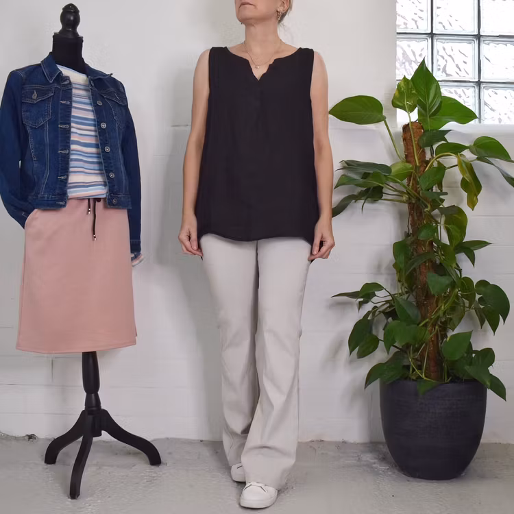 Linne/Ärmlös topp SVART