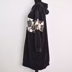 Hoodieklänning Velour Emily Blommig SVART - Camicia