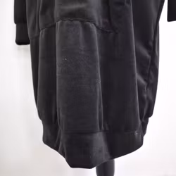 Hoodieklänning Velour Emily Blommig SVART - Camicia