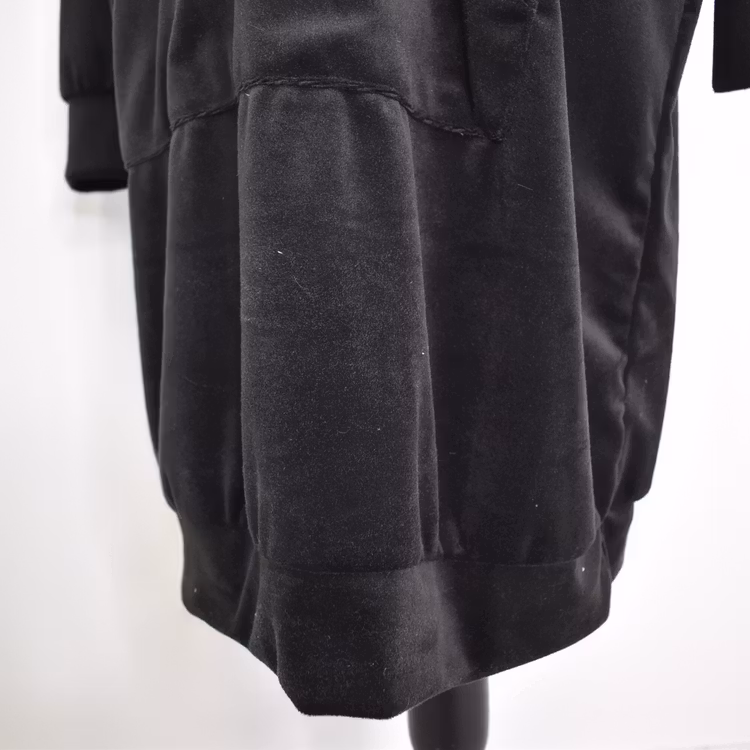 Hoodieklänning Velour Emily Blommig SVART - Camicia