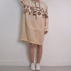 Hoodieklänning Velour Emily Blommig BEIGE - Camicia