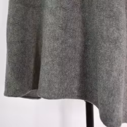 Finstickad Ponchotröja Nessa ARMY - Mix By Heart