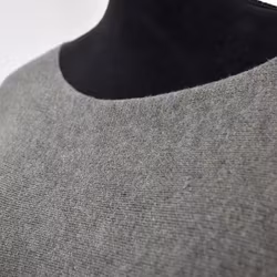 Finstickad Ponchotröja Nessa ARMY - Mix By Heart