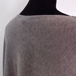 Finstickad Ponchotröja Nessa TAUPE - Mix By Heart